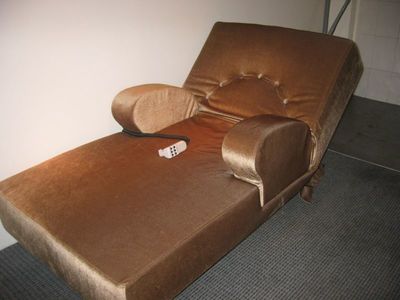 从家居休闲到专业理疗 多功能沙发的跨界融合